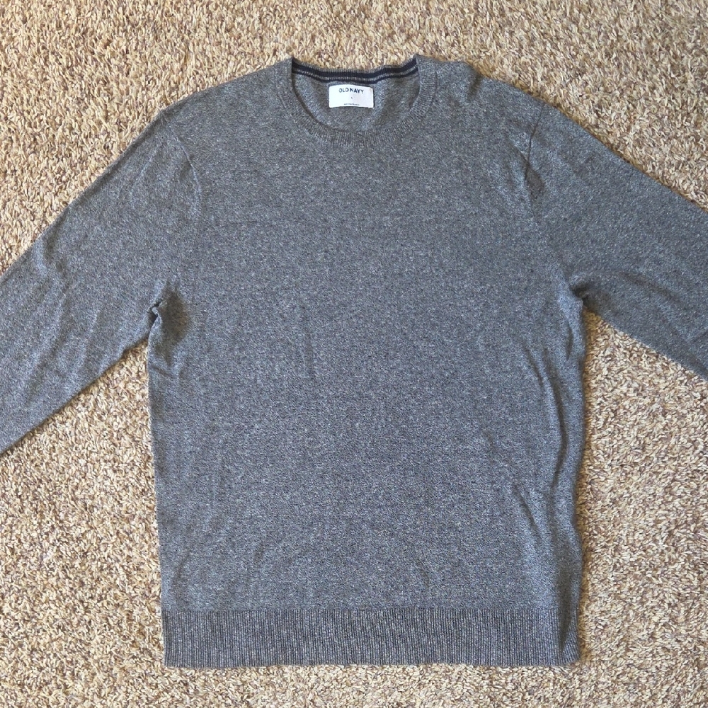 *NEVER WORN* Old Navy Men’s Lightweight Gray Sweater – Men’s Large